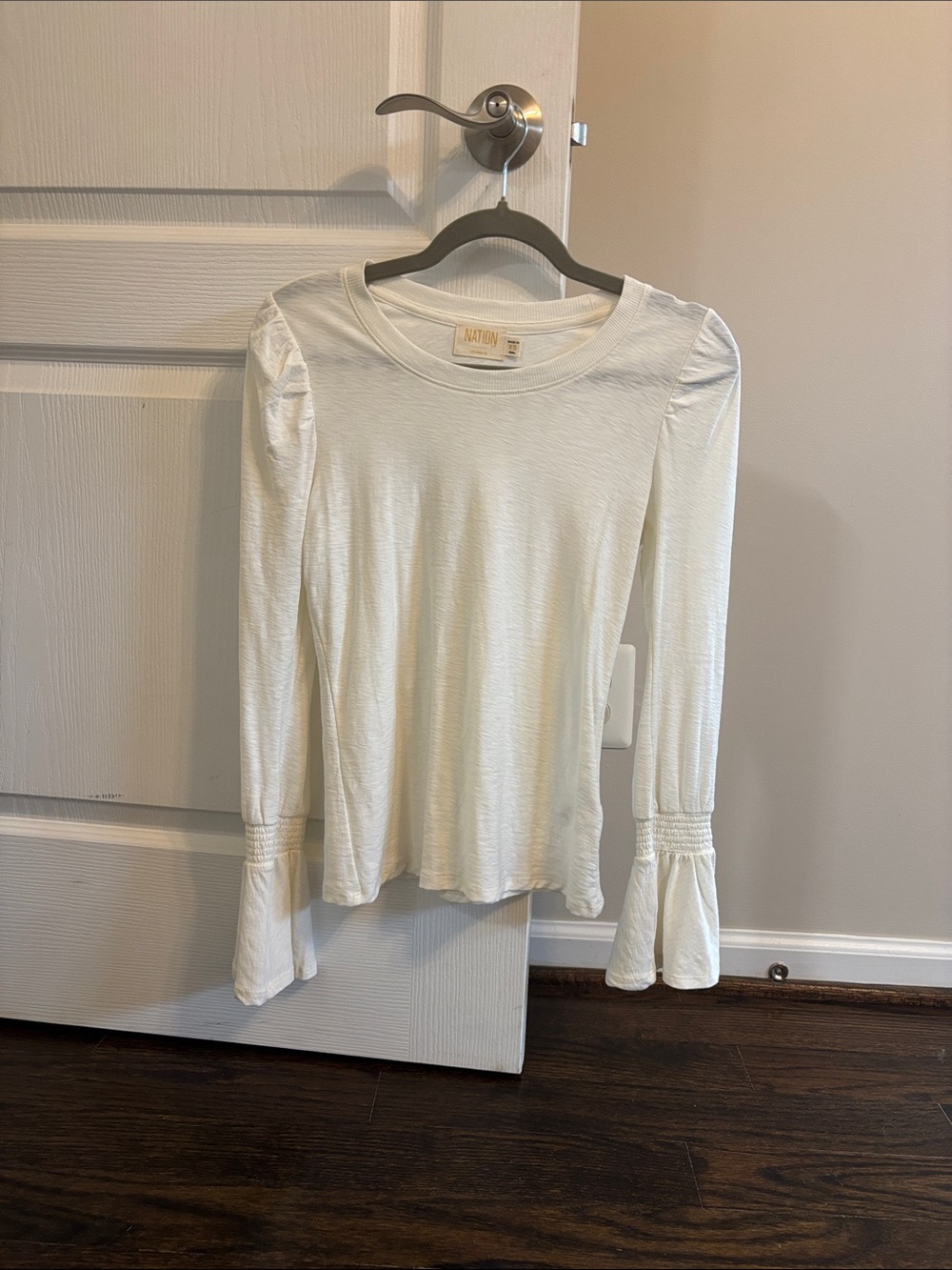 Nation LTD Cream Long-Sleeve Ruffle Cuff Tee